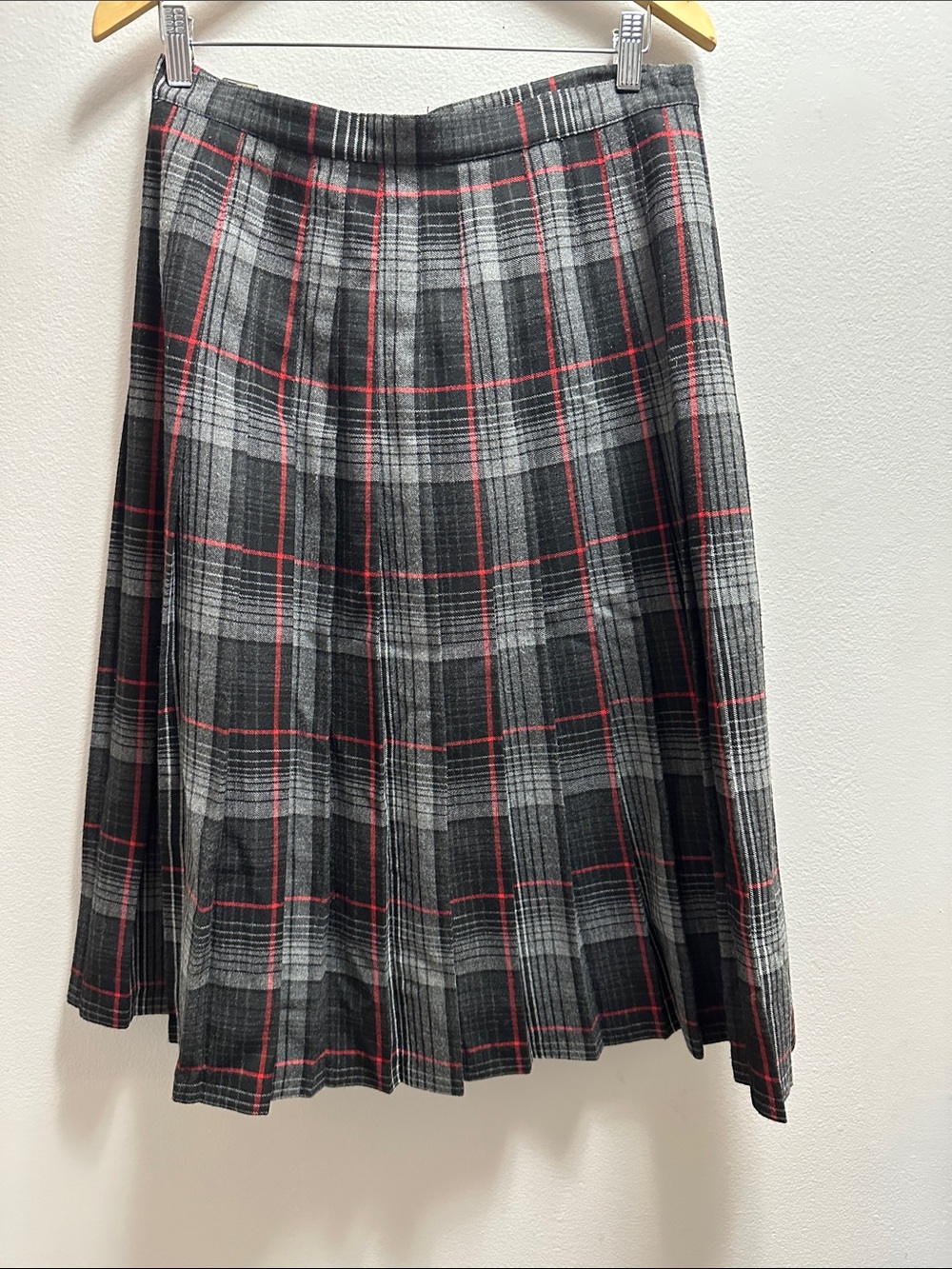 Vintage D'Allaird's Plaid Tartan Wrap Midi Skirt Buckle Pleated Fringe Size 14 - Picture 8 of 9